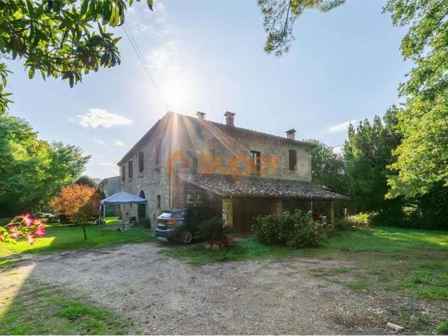Rustico in vendita a Cenerente, Umbria