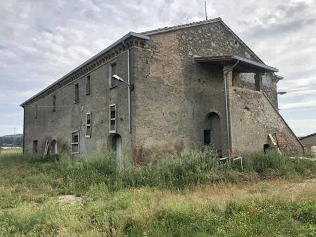 Rustico in vendita a Capanne, Cenerente