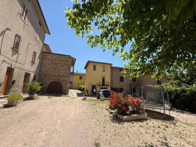 Rustico in vendita a Cenerente, Umbria