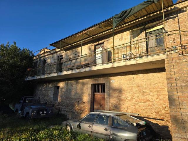 Rustico in vendita a San Martino in Campo, Perugia