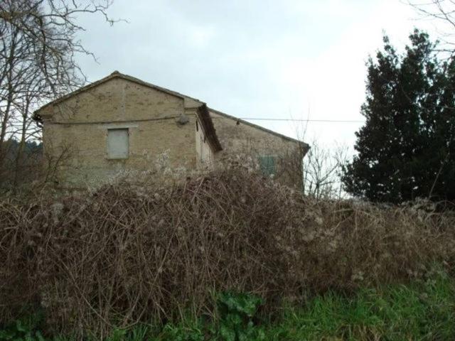 Rustico in vendita a Tresole, Pesaro