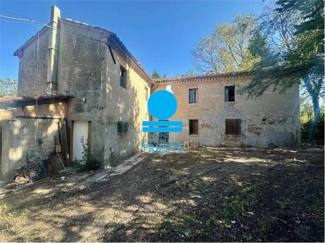 Rustico in vendita a Villa Ceccolini, Pesaro