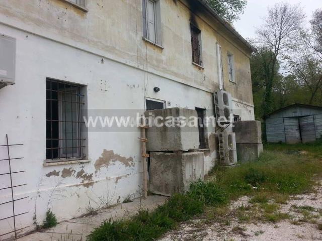 Rustico in vendita a Ledimar, Pesaro