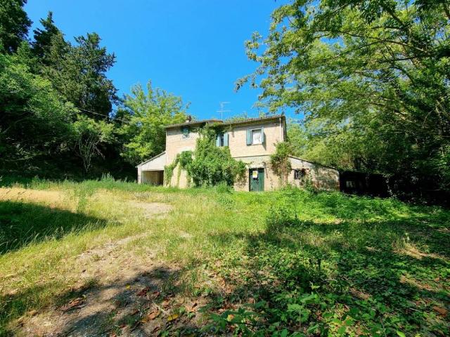 Rustico in vendita a Pesaro, Pesaro E Urbino