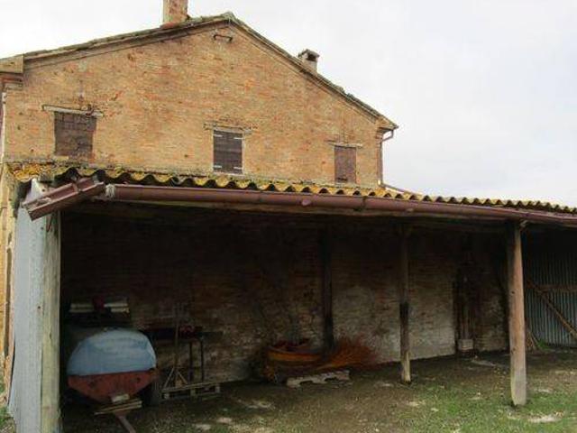 Rustico in vendita a Tre Ponti, Marche