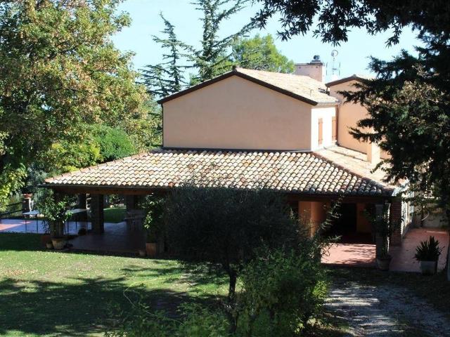 Rustico in vendita a Monteciccardo, Marche