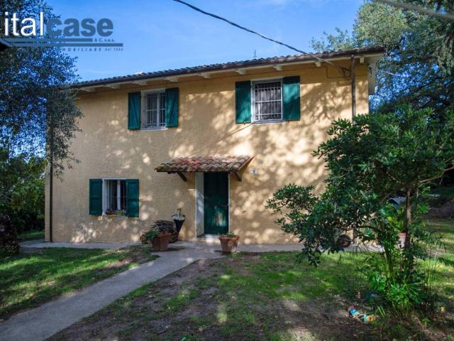 Rustico in vendita a Santa Marina Alta, Pesaro