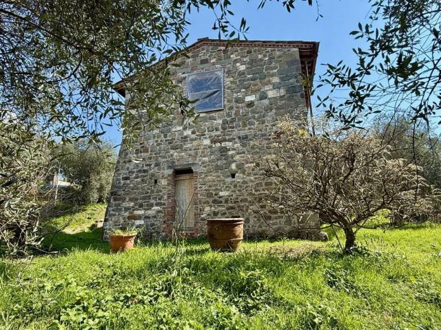 Rustico in vendita a Unione dei comuni Media Valle del Serchio, Pescaglia