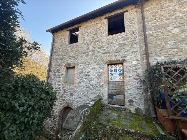 Rustico in vendita a Unione dei comuni Media Valle del Serchio, Pescaglia