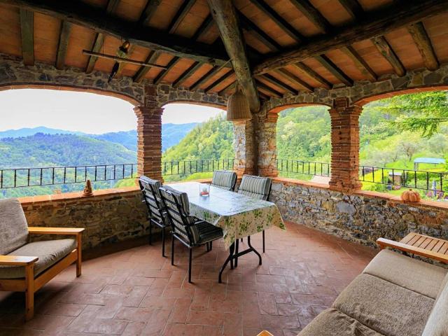 Rustico in vendita a Unione dei comuni Media Valle del Serchio, Pescaglia