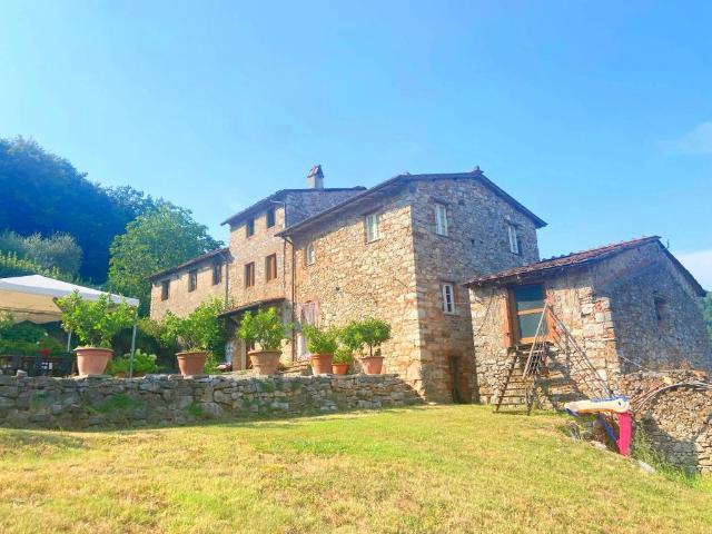 Rustico in vendita a Unione dei comuni Media Valle del Serchio, Pescaglia