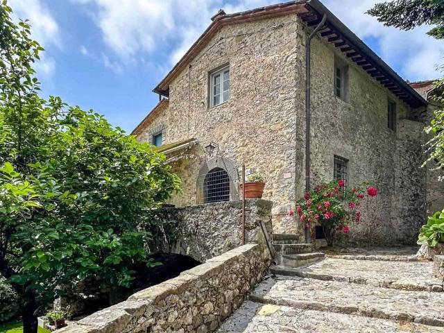 Rustico in vendita a Unione dei comuni Media Valle del Serchio, Pescaglia