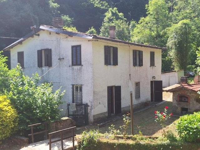 Rustico in vendita a Unione dei comuni Media Valle del Serchio, Pescaglia