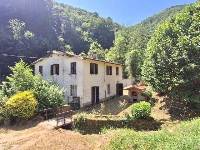 Rustico in vendita a Unione dei comuni Media Valle del Serchio, Pescaglia
