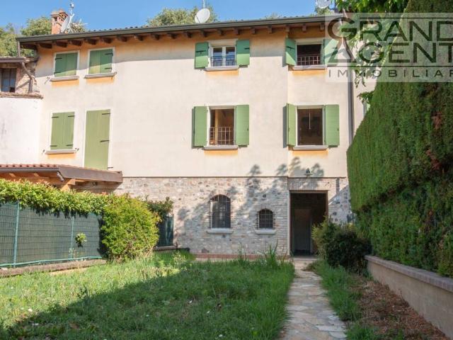 Rustico in vendita a Broglie, Peschiera del Garda