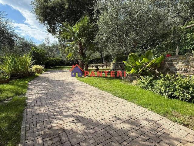Rustico in vendita a Castelvecchio, Uzzano E Castello
