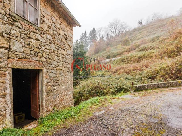 Rustico in vendita a Uzzano E Castello, Toscana