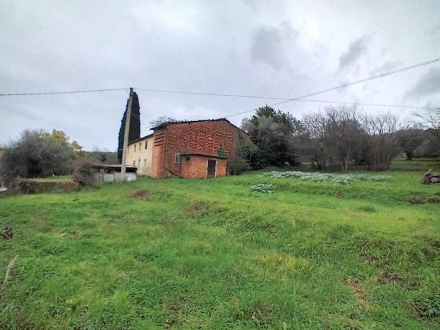 Rustico in vendita a Uzzano E Castello, Toscana