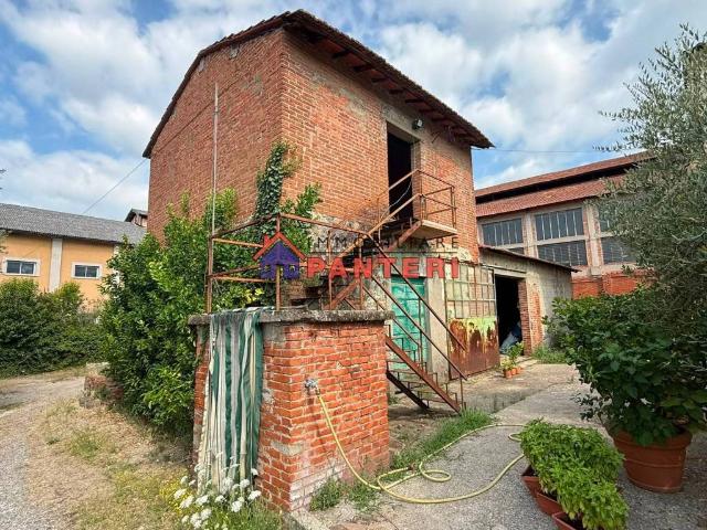 Rustico in vendita a Uzzano, Uzzano E Castello