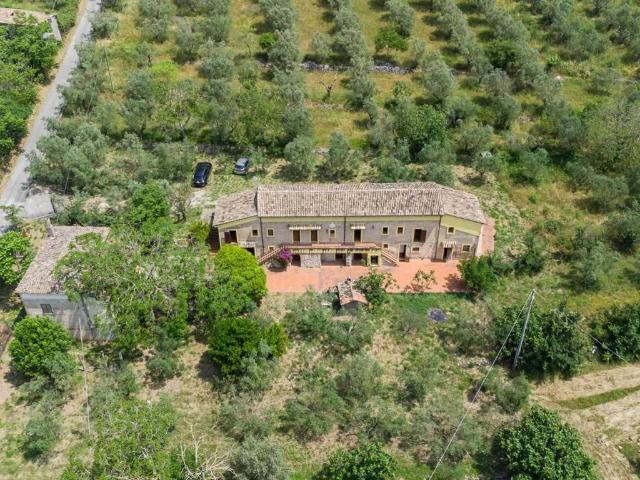 Rustico in vendita a Pescosolido, Lazio