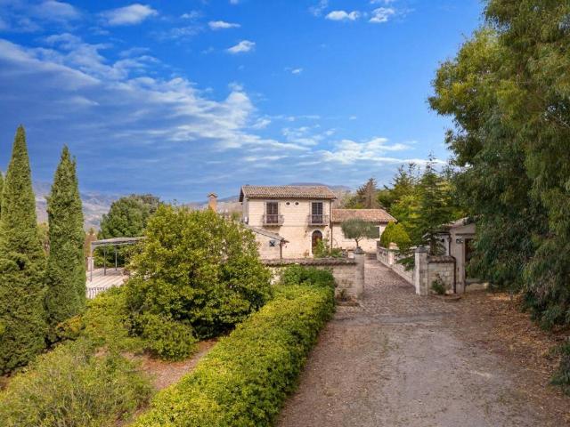 Rustico in vendita a Blufi, Sicilia