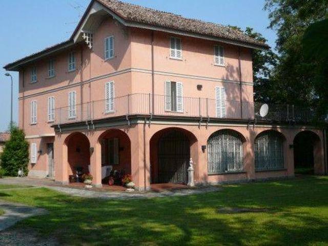 Rustico in vendita a Montale, Piacenza