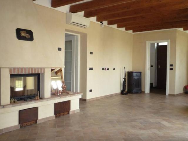 Rustico in vendita a Besurica, Piacenza