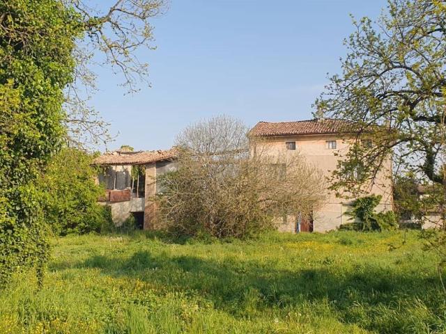 Rustico in vendita a Bosco dei Santi, Piacenza