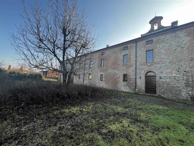 Rustico in vendita a Piacenza, Reggio Emilia