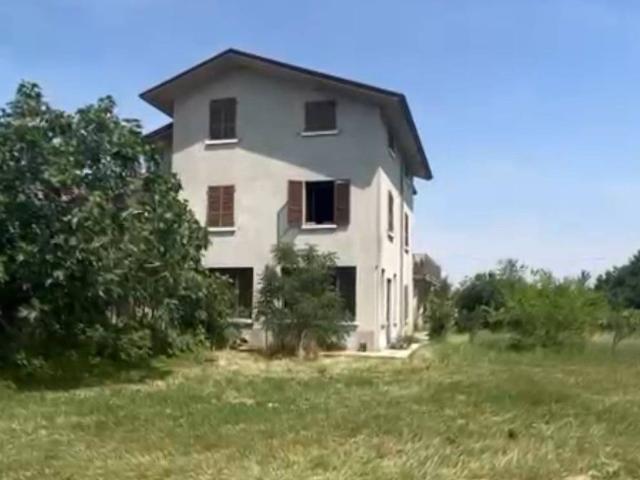Rustico in vendita a Piacenza, Reggio Emilia