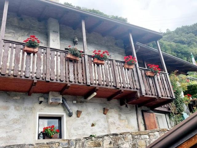 Rustico in vendita a Comunità montana della valle Camonica, Piancogno