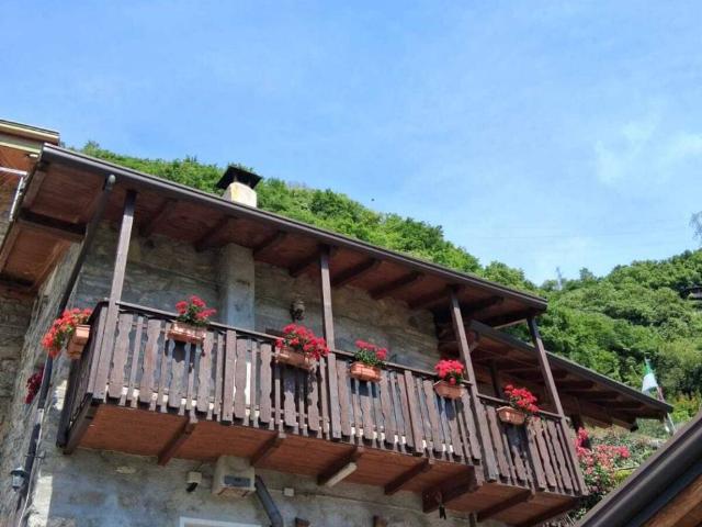 Rustico in vendita a Comunità montana della valle Camonica, Piancogno