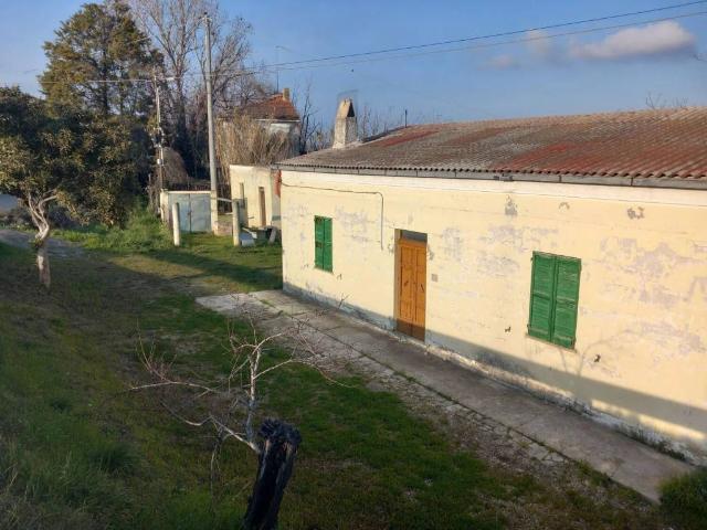 Rustico in vendita a Pianella, Abruzzo