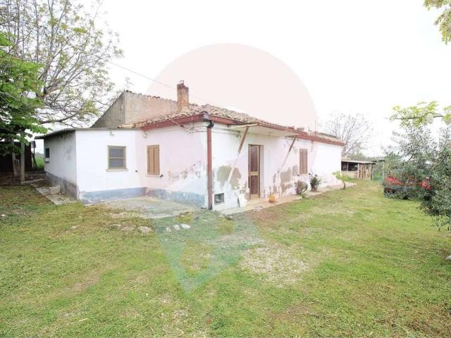 Rustico in vendita a Pianella, Abruzzo