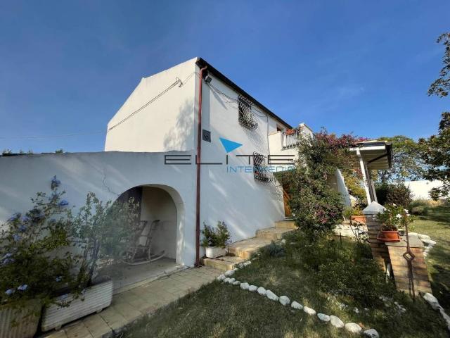 Rustico in vendita a Pianella, Abruzzo