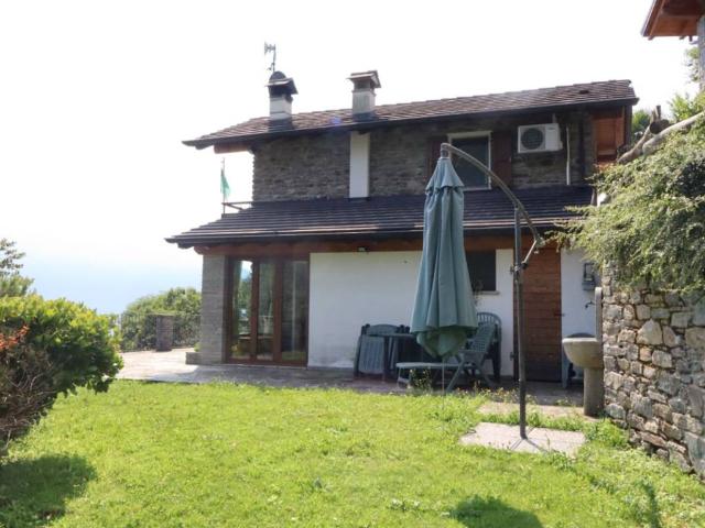 Rustico in vendita a Pianello Del Lario, Lombardia