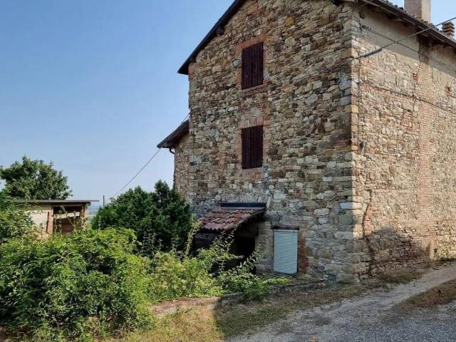 Rustico in vendita a Nibbiano, Reggio Emilia