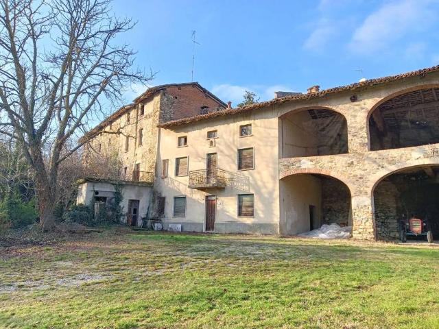 Rustico in vendita a Nibbiano, Reggio Emilia