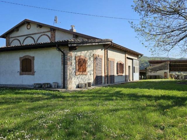 Rustico in vendita a Nibbiano, Reggio Emilia