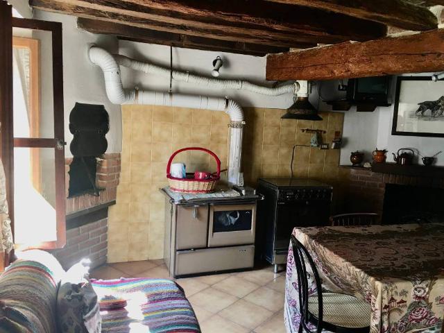 Rustico in vendita a Nibbiano, Reggio Emilia