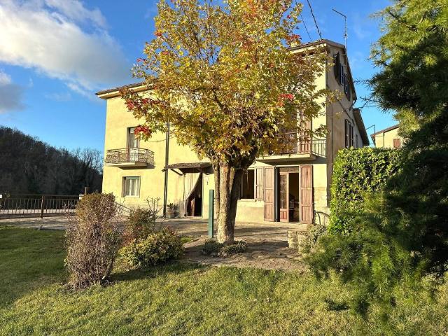 Rustico in vendita a Nibbiano, Reggio Emilia