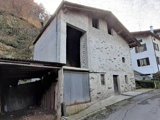 Rustico in vendita a Piateda, Lombardia