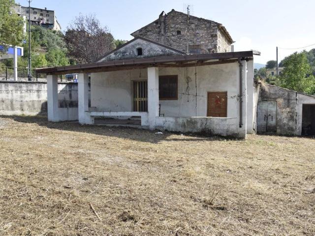 Rustico in vendita a Pico, Lazio