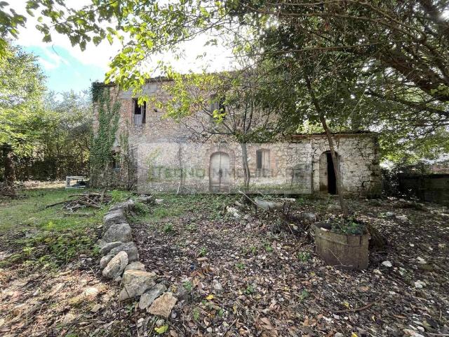 Rustico in vendita a Pico, Lazio
