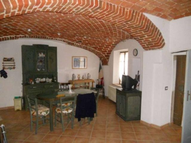 Rustico in vendita a Piemonte, Asti