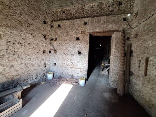Rustico in vendita a Piedimonte Etneo, Sicilia