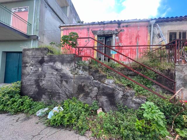 Rustico in vendita a Piedimonte Etneo, Sicilia