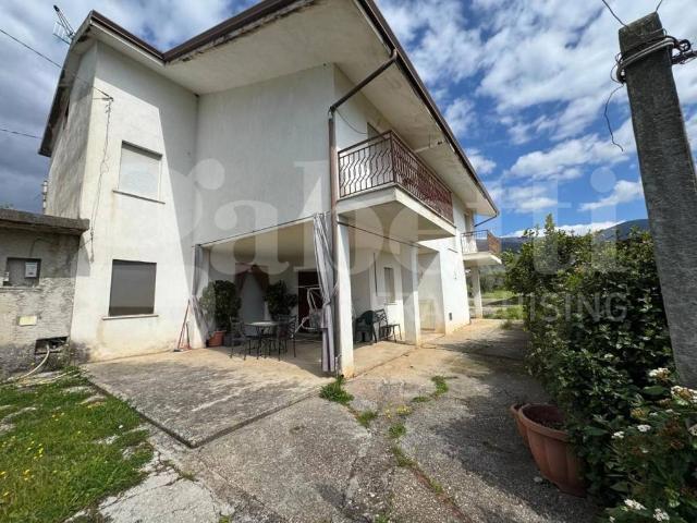Rustico in vendita a Piedimonte Matese, Campania