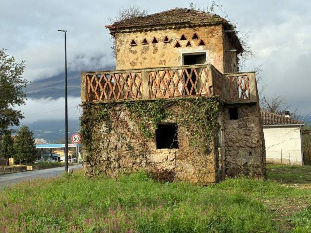 Rustico in vendita a Piedimonte San Germano, Lazio