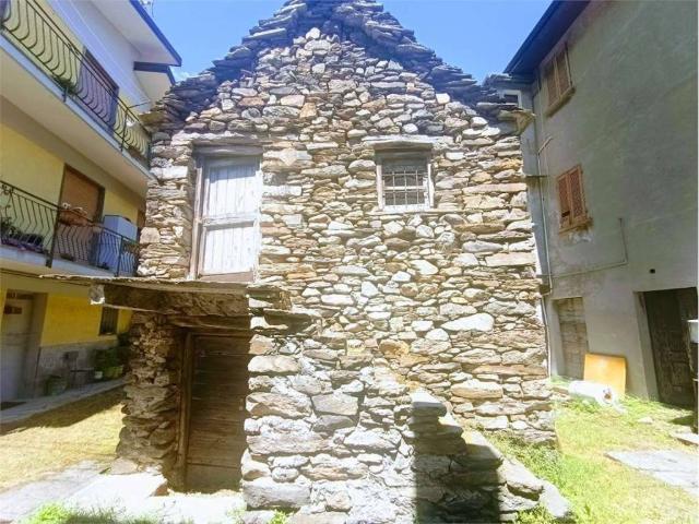 Rustico in vendita a Bannio Anzino, Piemonte